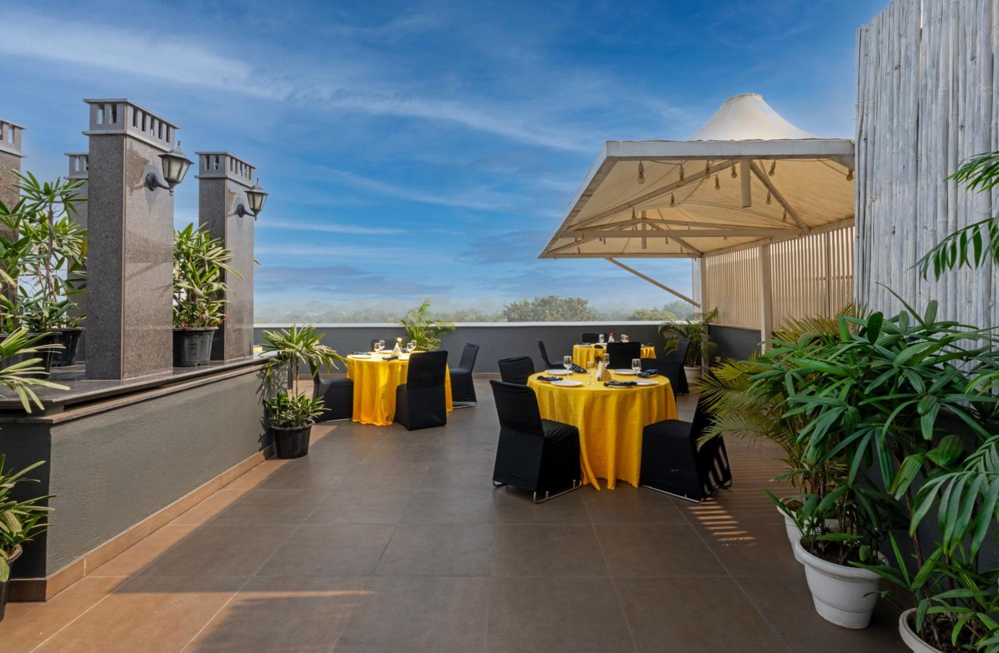 Hotel Saket 27 Νέο Δελχί Εξωτερικό φωτογραφία