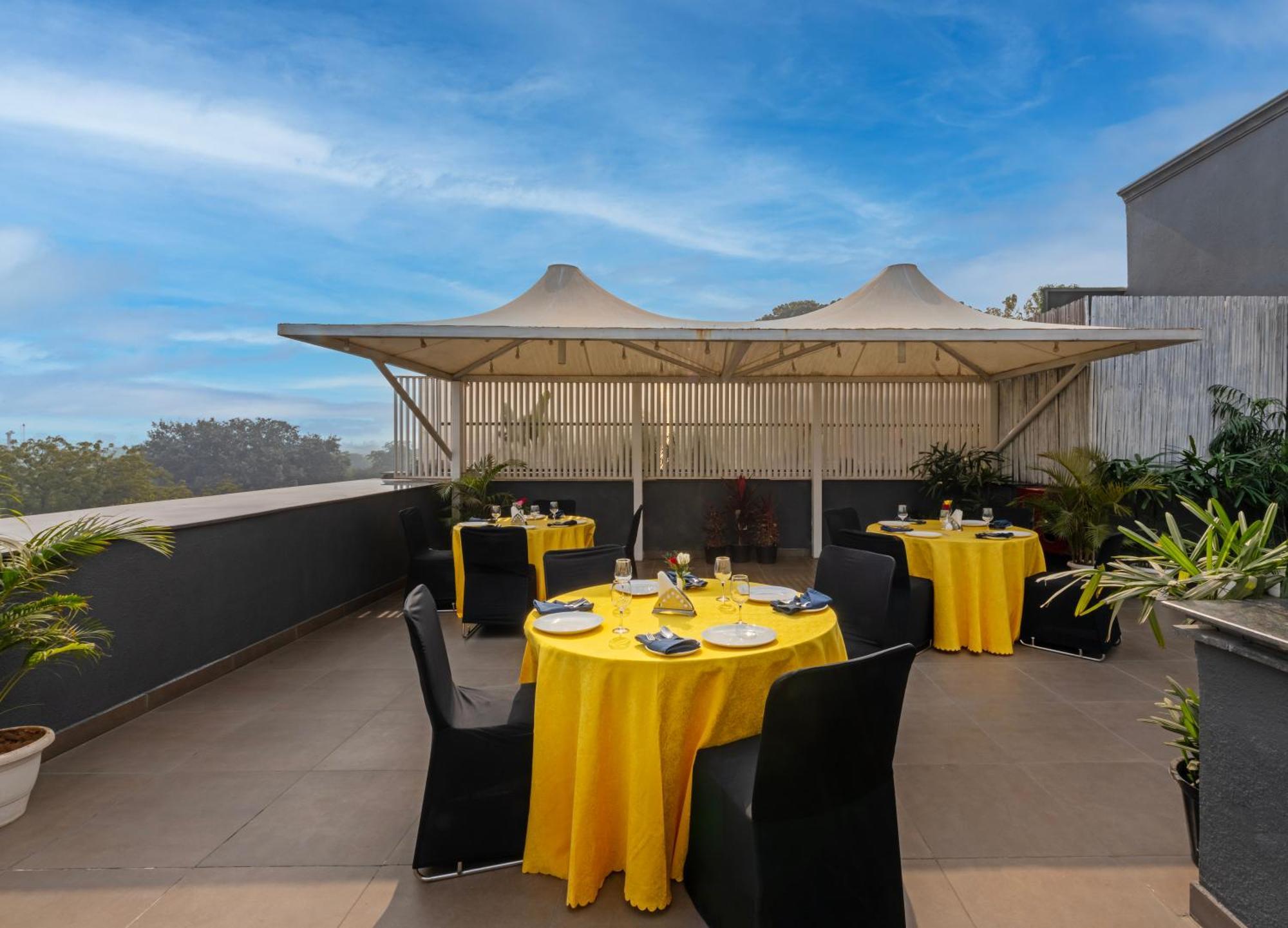 Hotel Saket 27 Νέο Δελχί Εξωτερικό φωτογραφία
