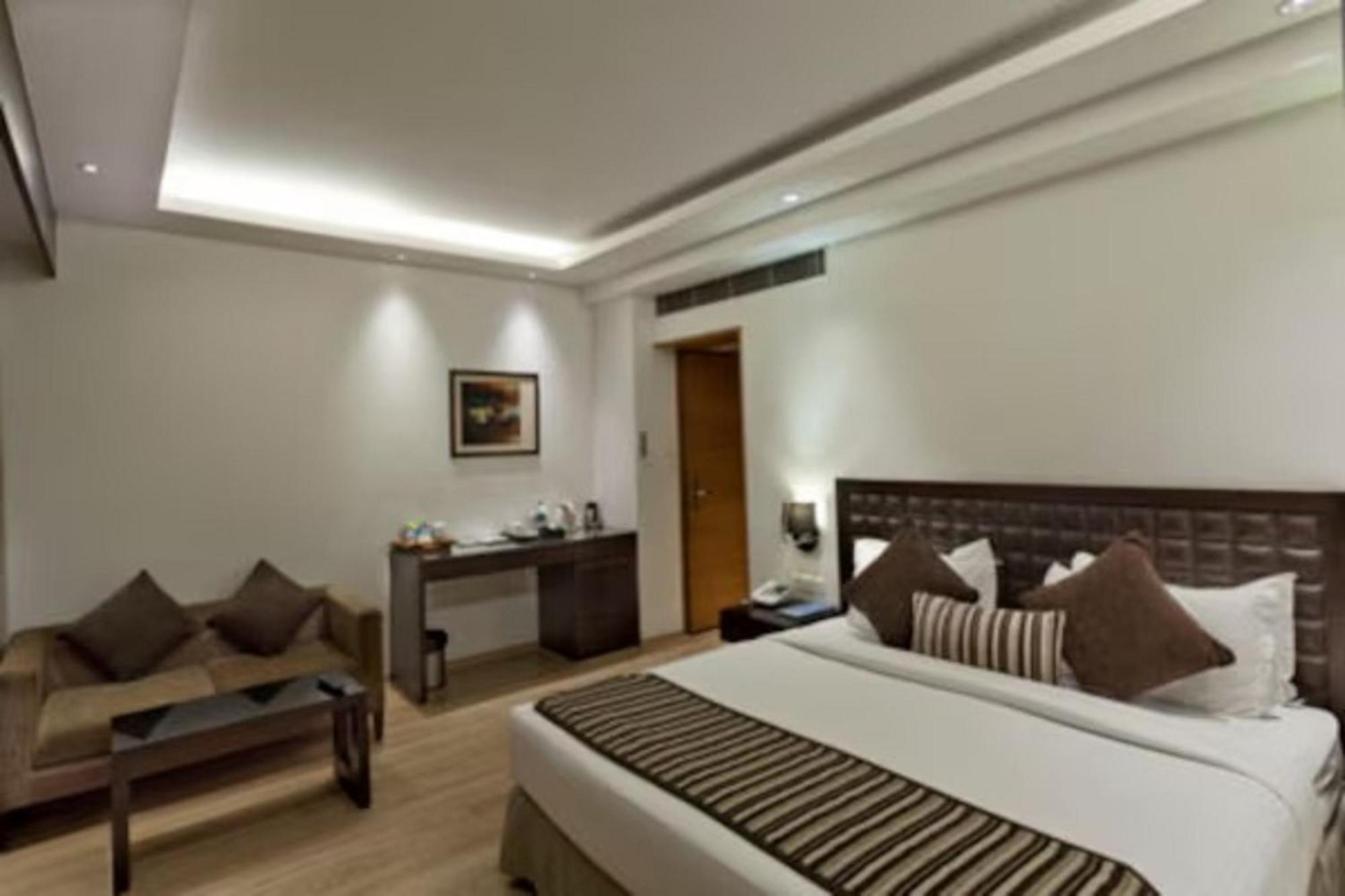 Hotel Saket 27 Νέο Δελχί Εξωτερικό φωτογραφία